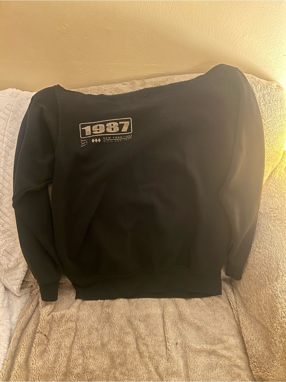 Black '1987'  Off the Shoulder Graphic Sweatshirt
